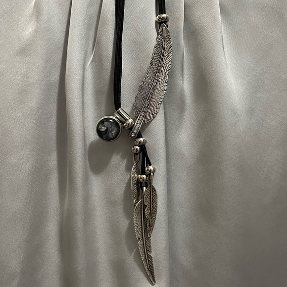 2/$20💕Necklace with magnetic stones - Picture 5 of 8